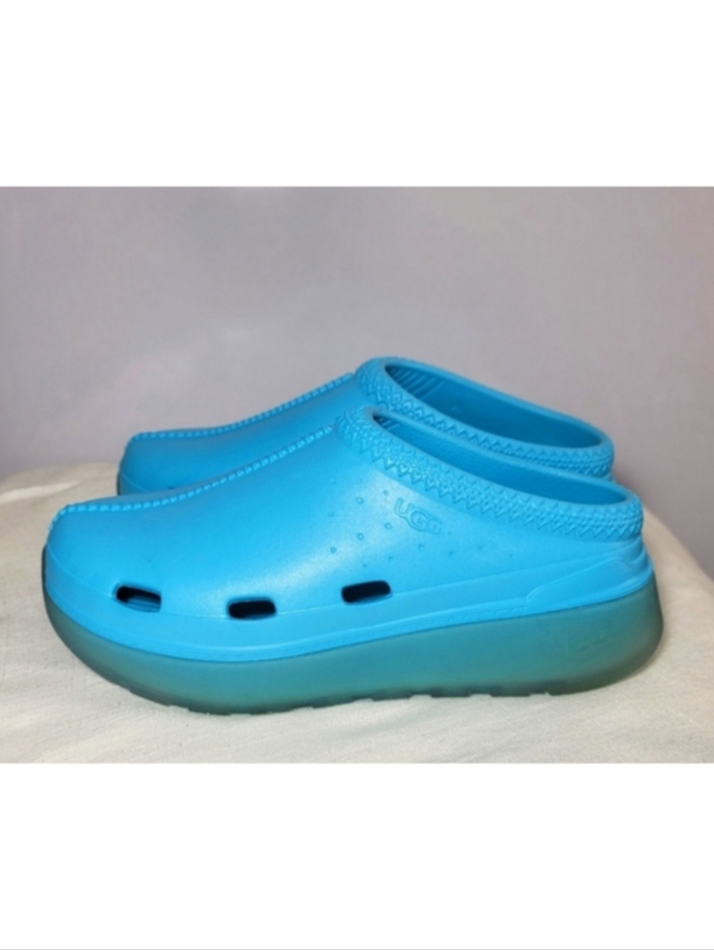 UGG Big Boy size K6 Tasman Sport Slip ons